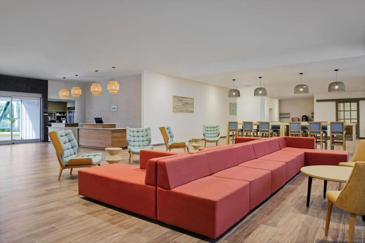 Residence Inn By Marriott Playa Del Carmen 3*,